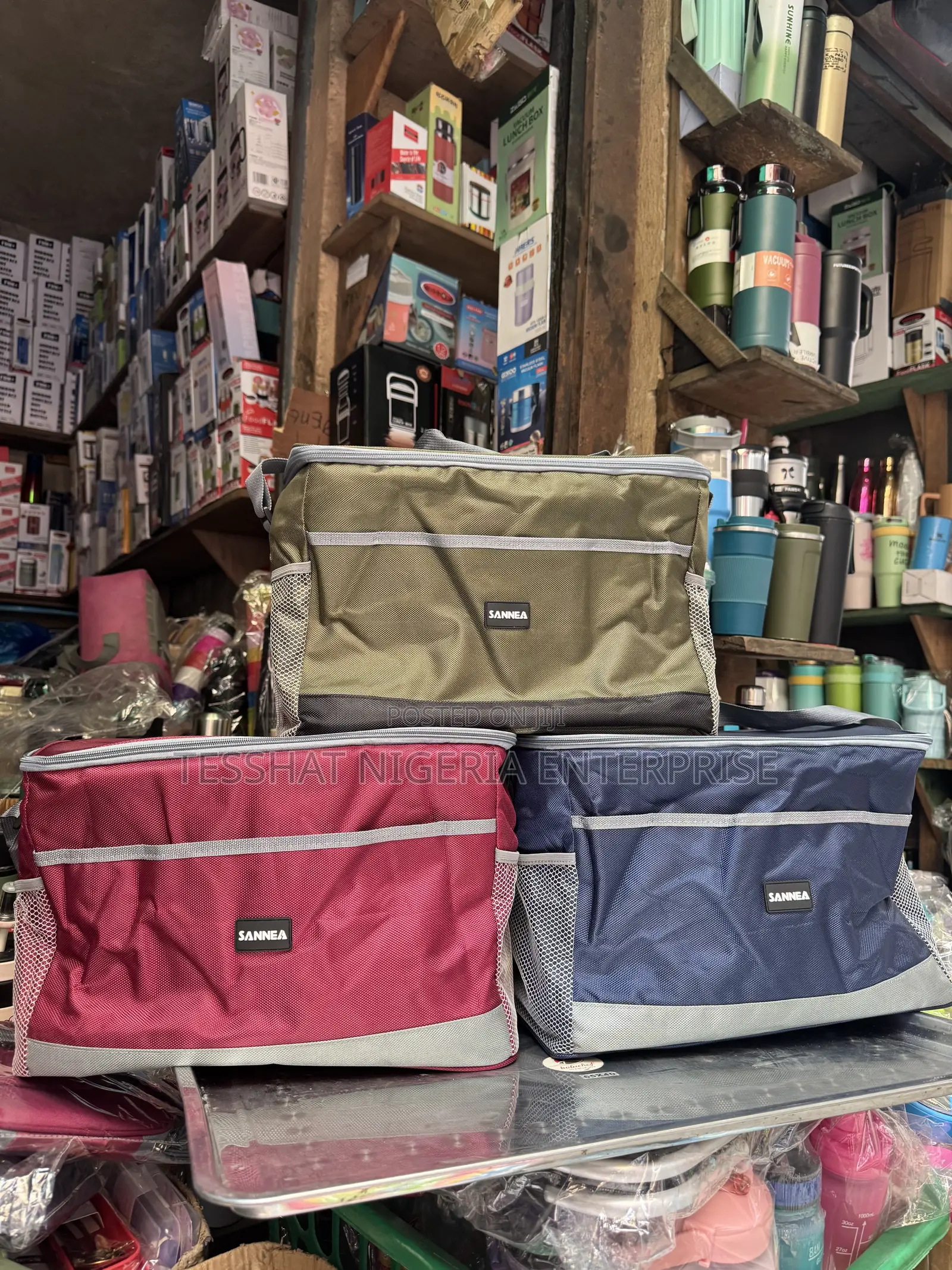 Sanea Lunch Bag Available in Different Colors