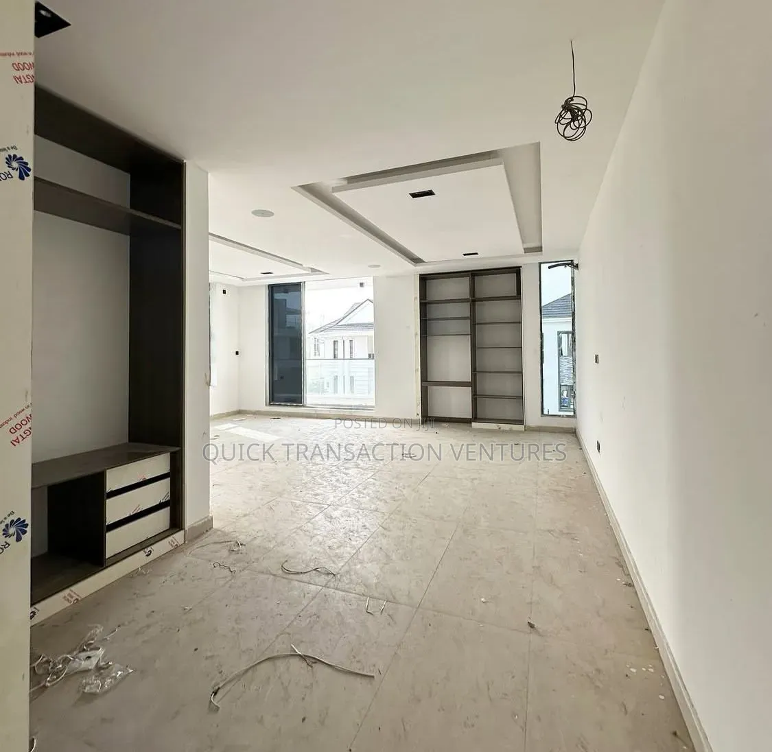 5bdrm Duplex in Cowrie Creek Estate, Ikate for sale