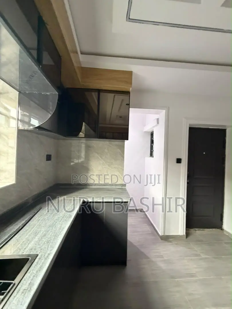3bdrm Duplex in Apple Street, Akala Express for sale