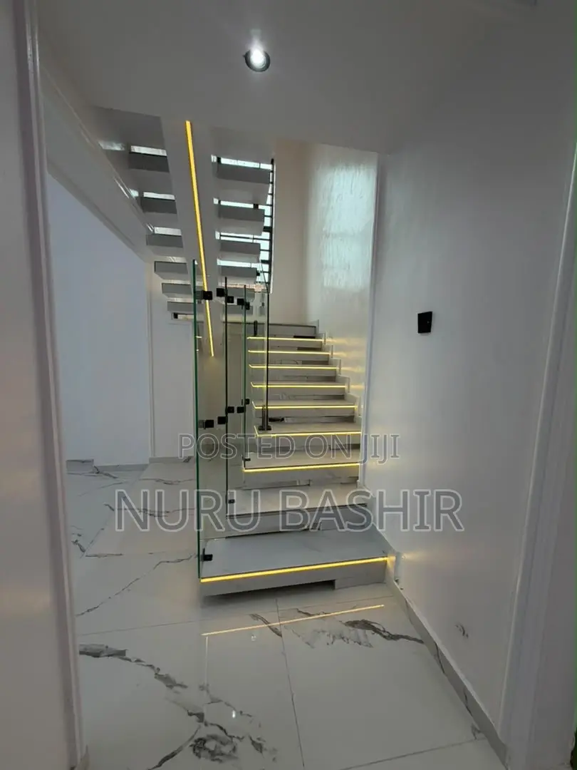 3bdrm Duplex in Apple Street, Akala Express for sale