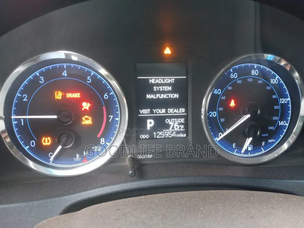 Toyota Camry XLE 4dr Sedan (2.5L 4cyl 6A) 2011 Green