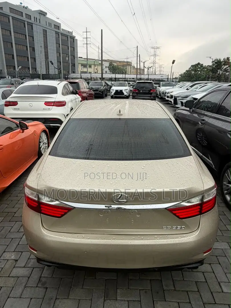 Lexus ES 2013 Gold