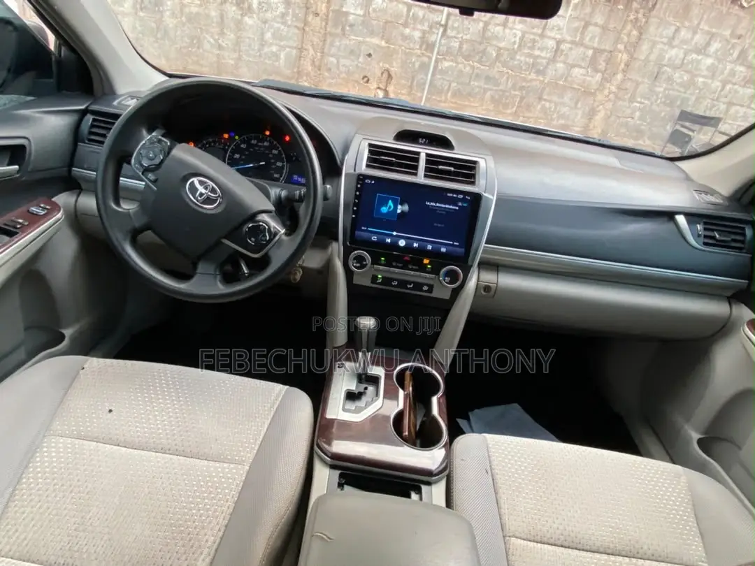 Toyota Camry 2012 Silver