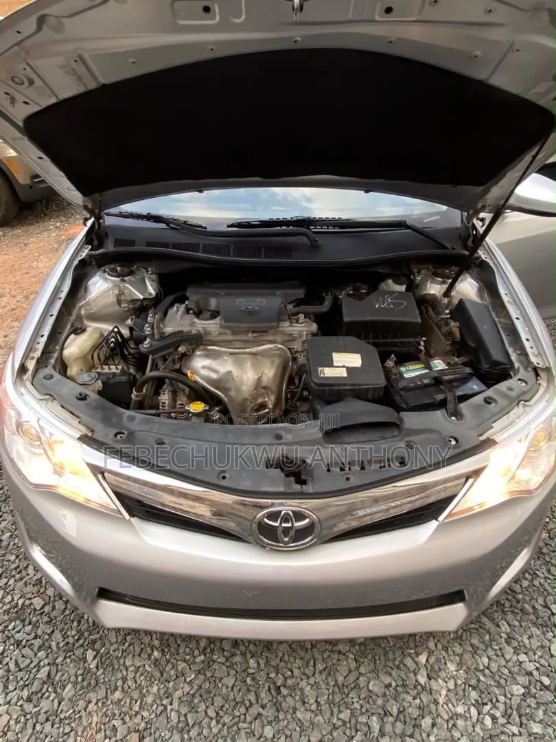 Toyota Camry 2012 Silver