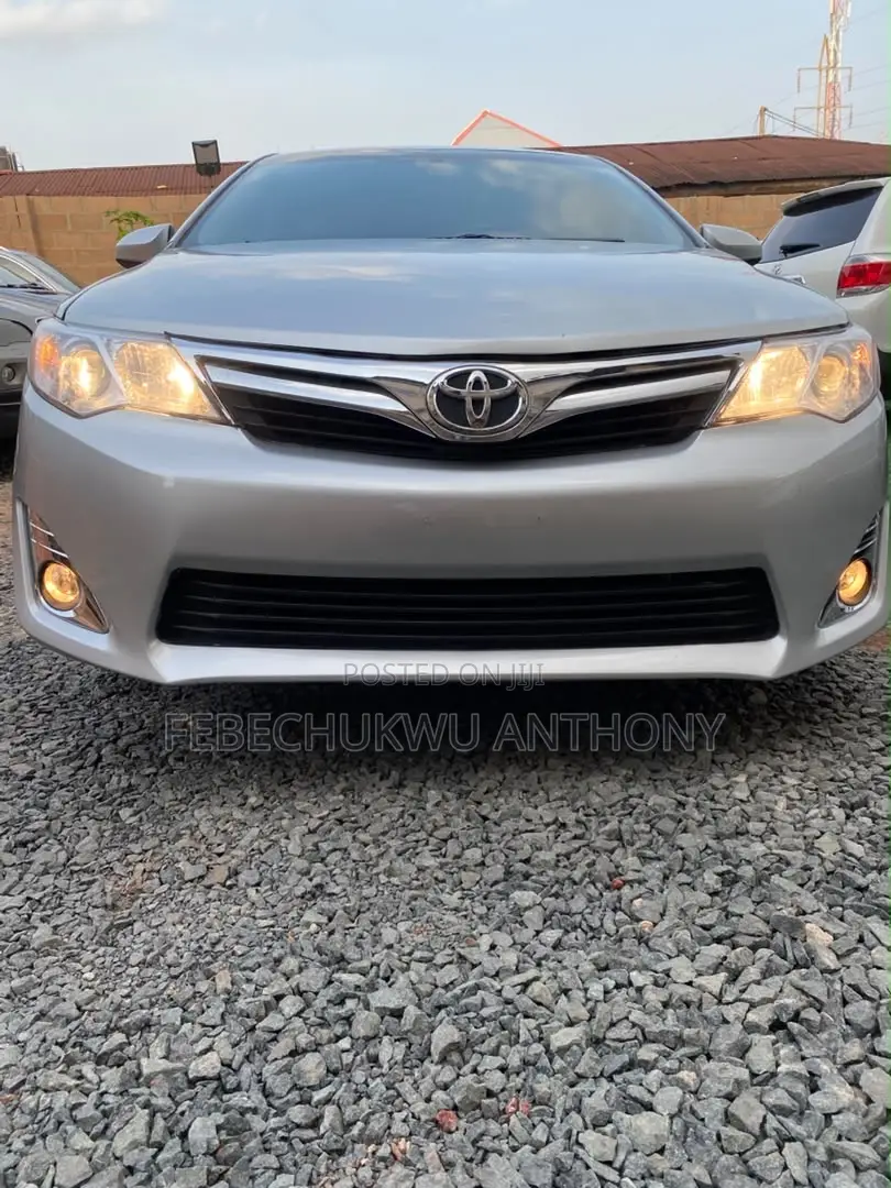Toyota Camry 2012 Silver