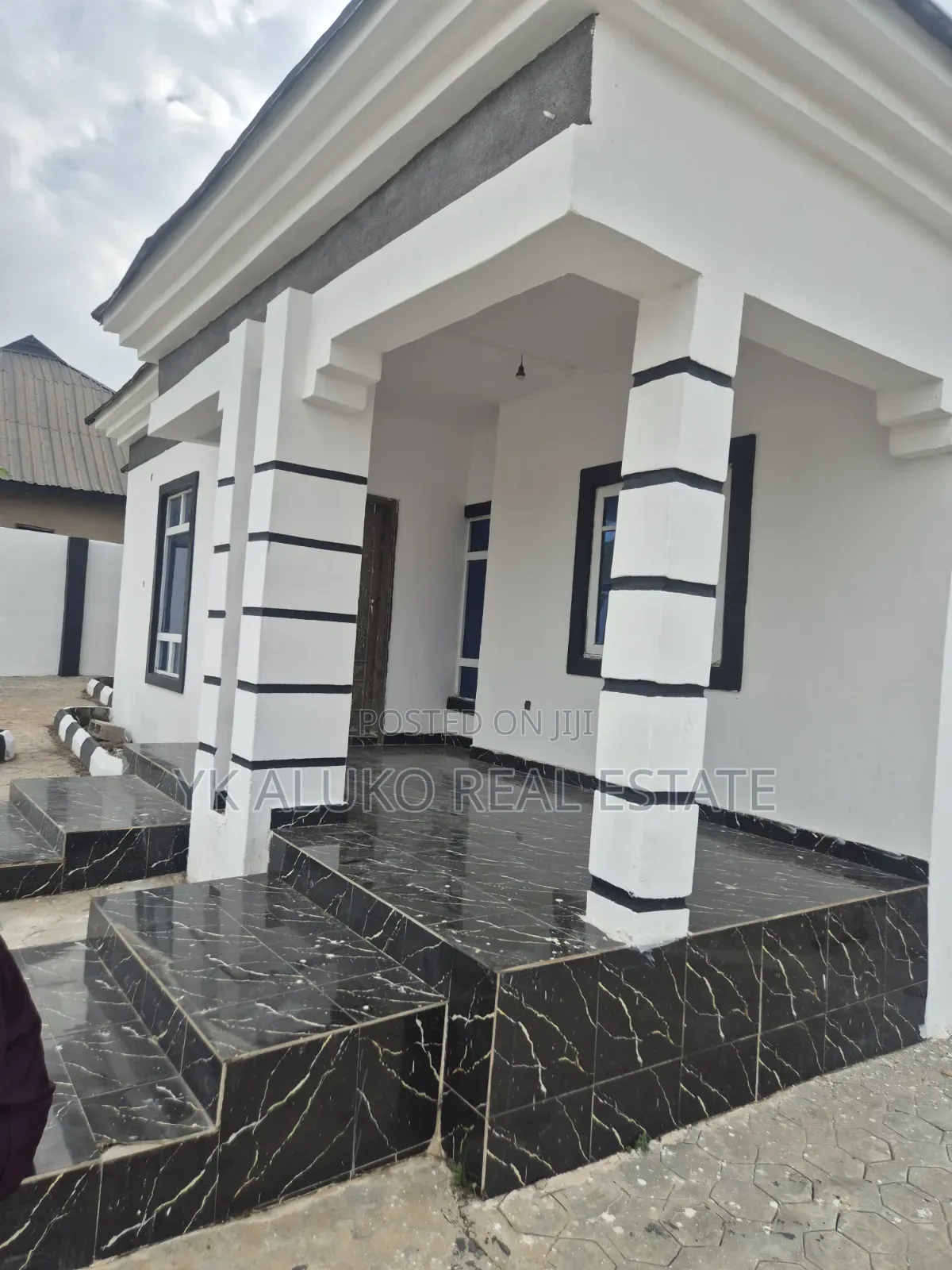 4bdrm Bungalow in Mountain View Estate, Ilorin South for sale