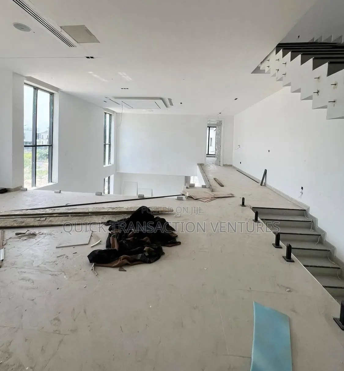 5bdrm Duplex in Cowrie Creek Estate, Ikate for sale