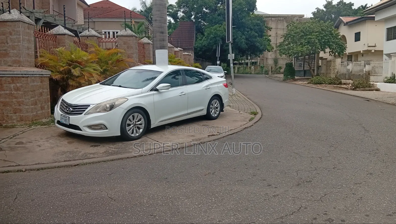 Hyundai Azera 2014 White