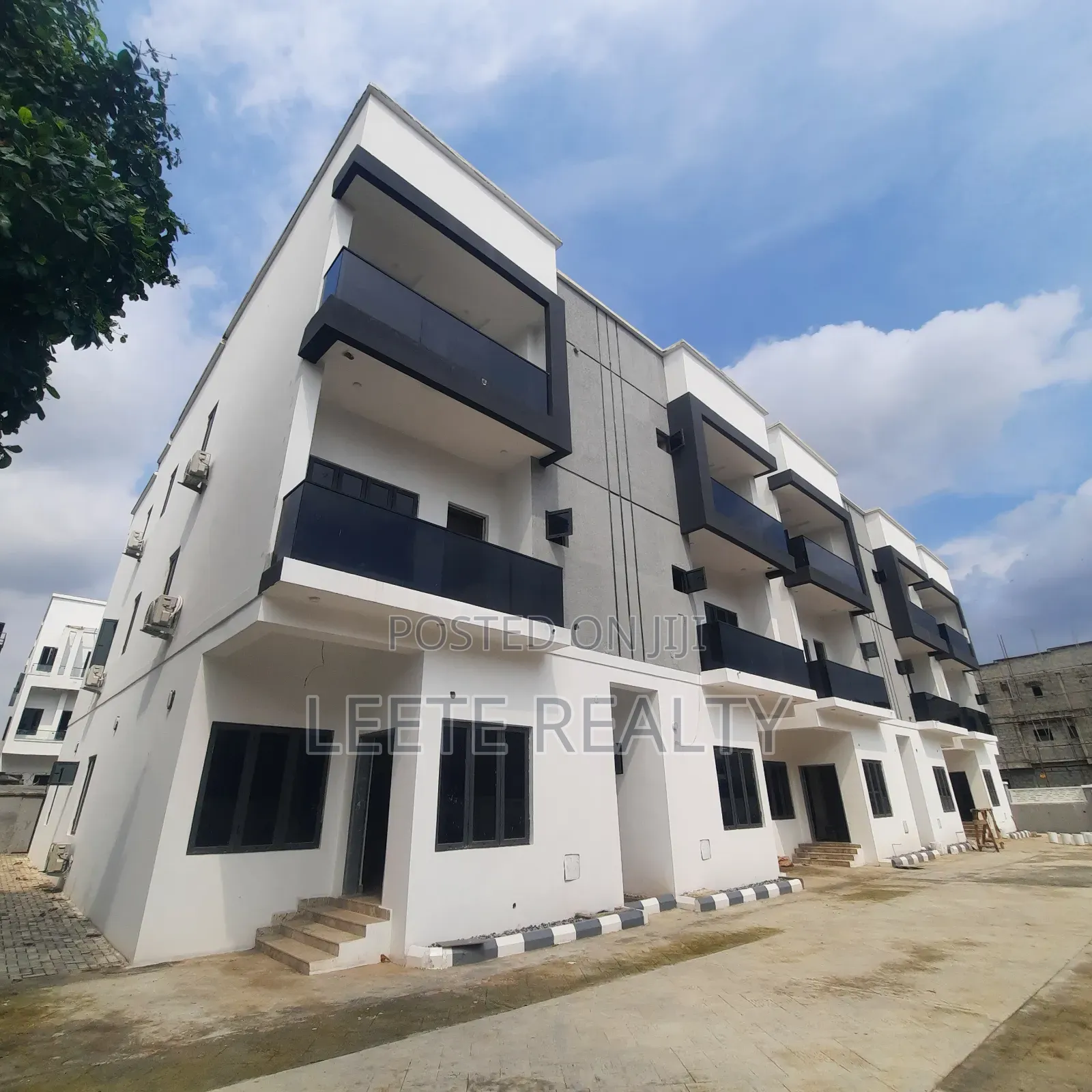 4bdrm Townhouse/Terrace in Kado for sale