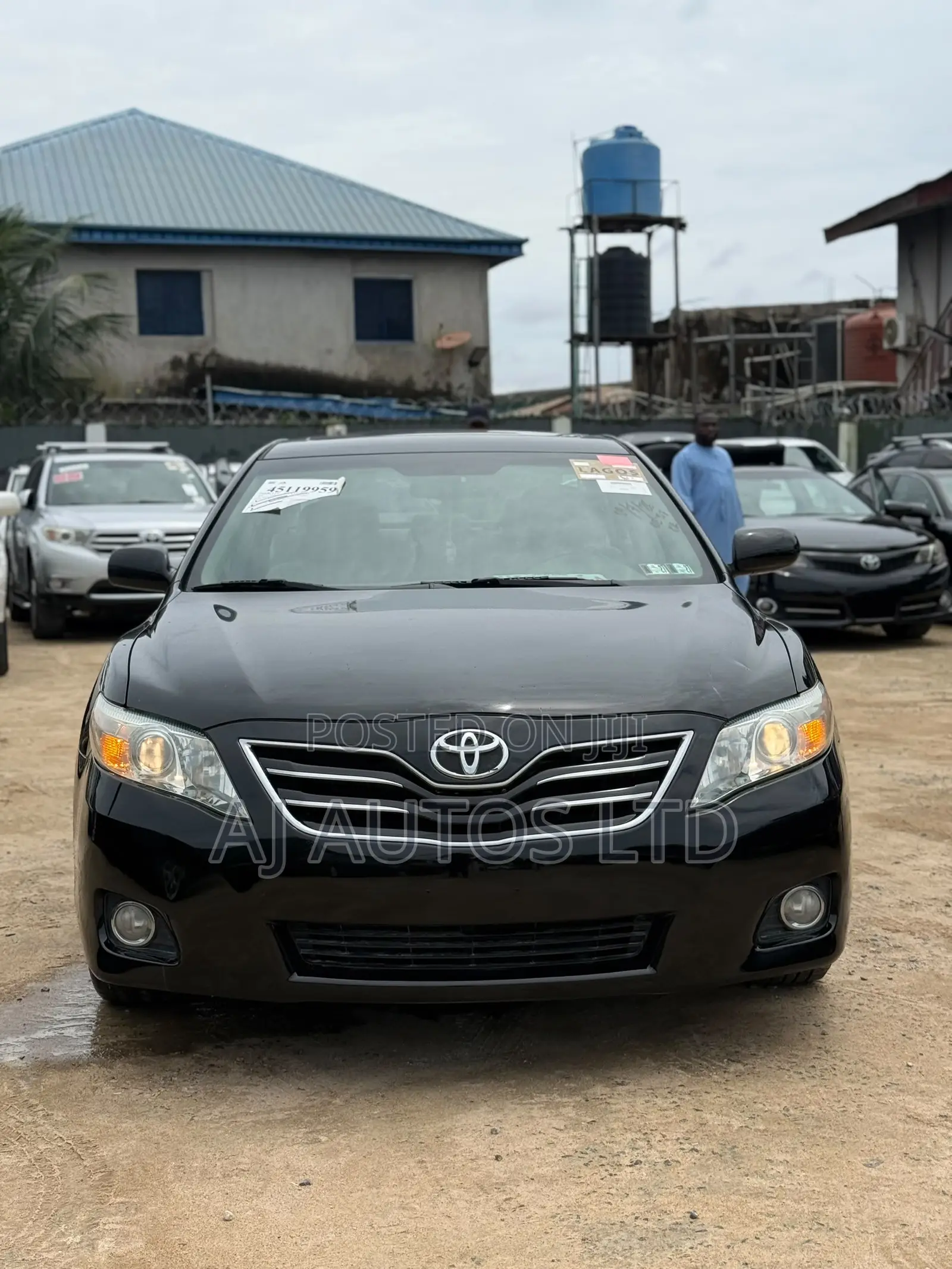Toyota Camry XLE V6 4dr Sedan (3.5L 6cyl 6AM) 2010 Black