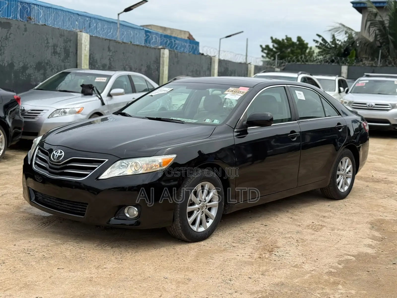 Toyota Camry XLE V6 4dr Sedan (3.5L 6cyl 6AM) 2010 Black