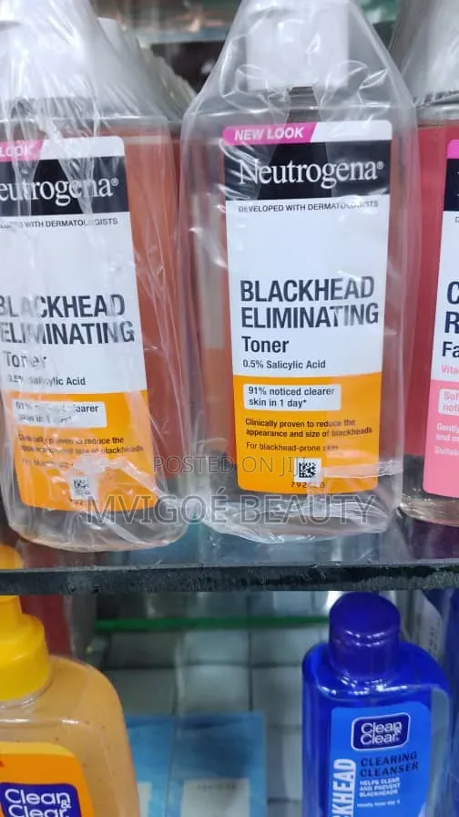 Face Toner: Neutrogena Blackhead Eliminator