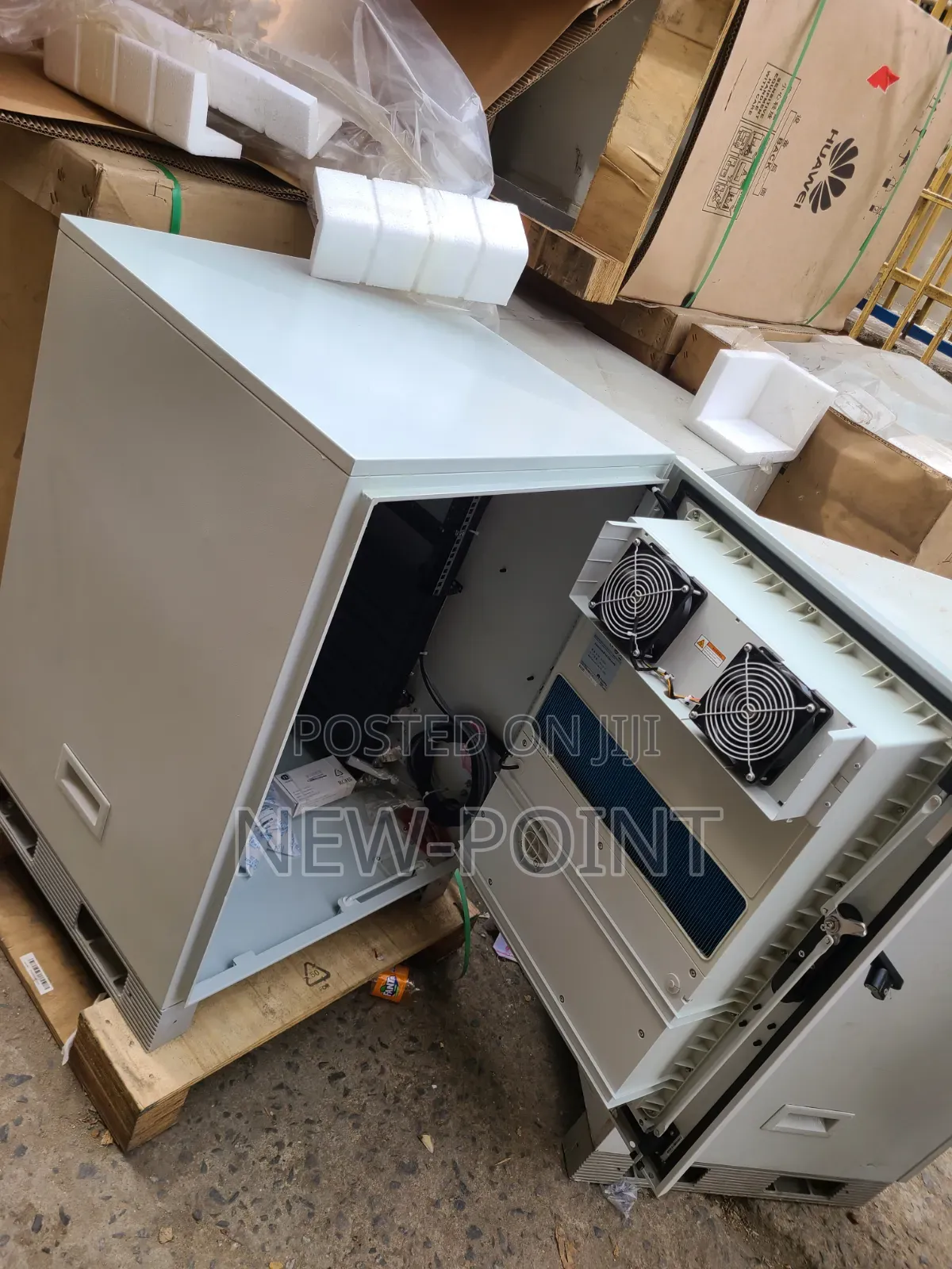 Outdoor Telecom Cabinet–Weatherproof Network Equipment Cabinet (IP55)
