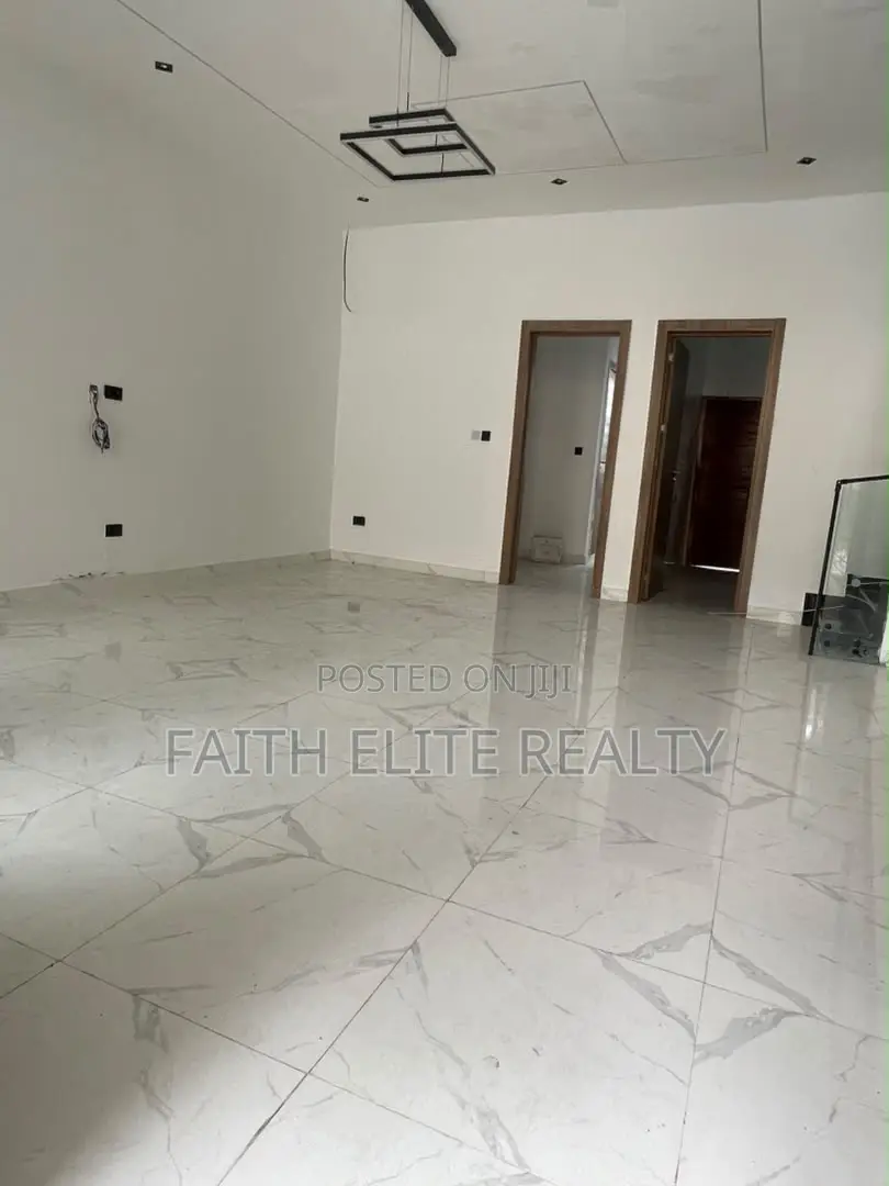 4bdrm Duplex in Ikota Gra for rent