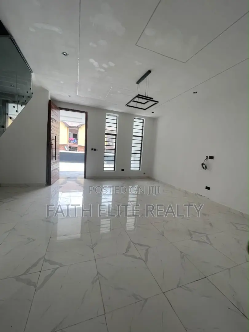4bdrm Duplex in Ikota Gra for rent