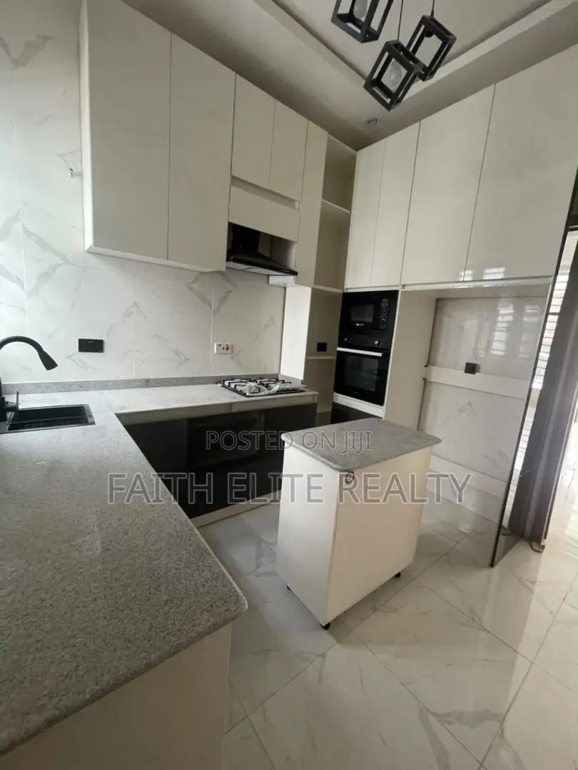 4bdrm Duplex in Ikota Gra for rent