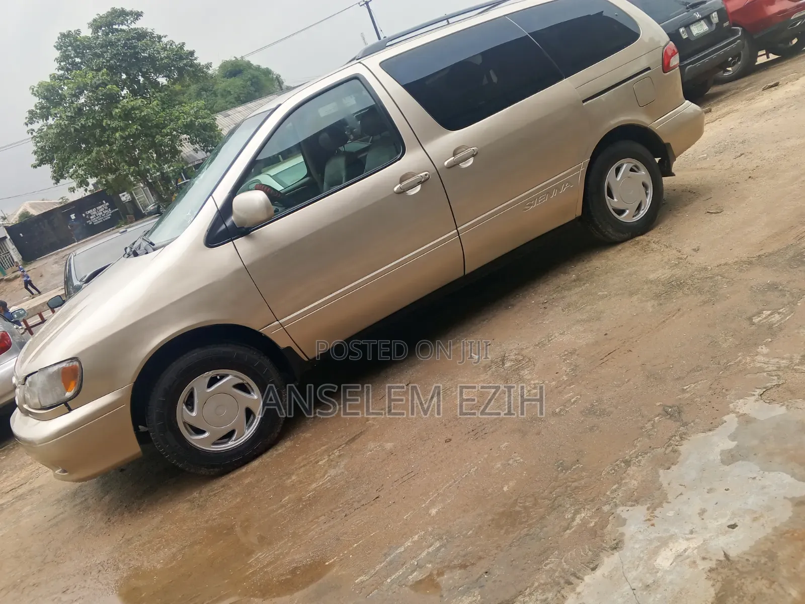 Toyota Sienna 2002 Gold