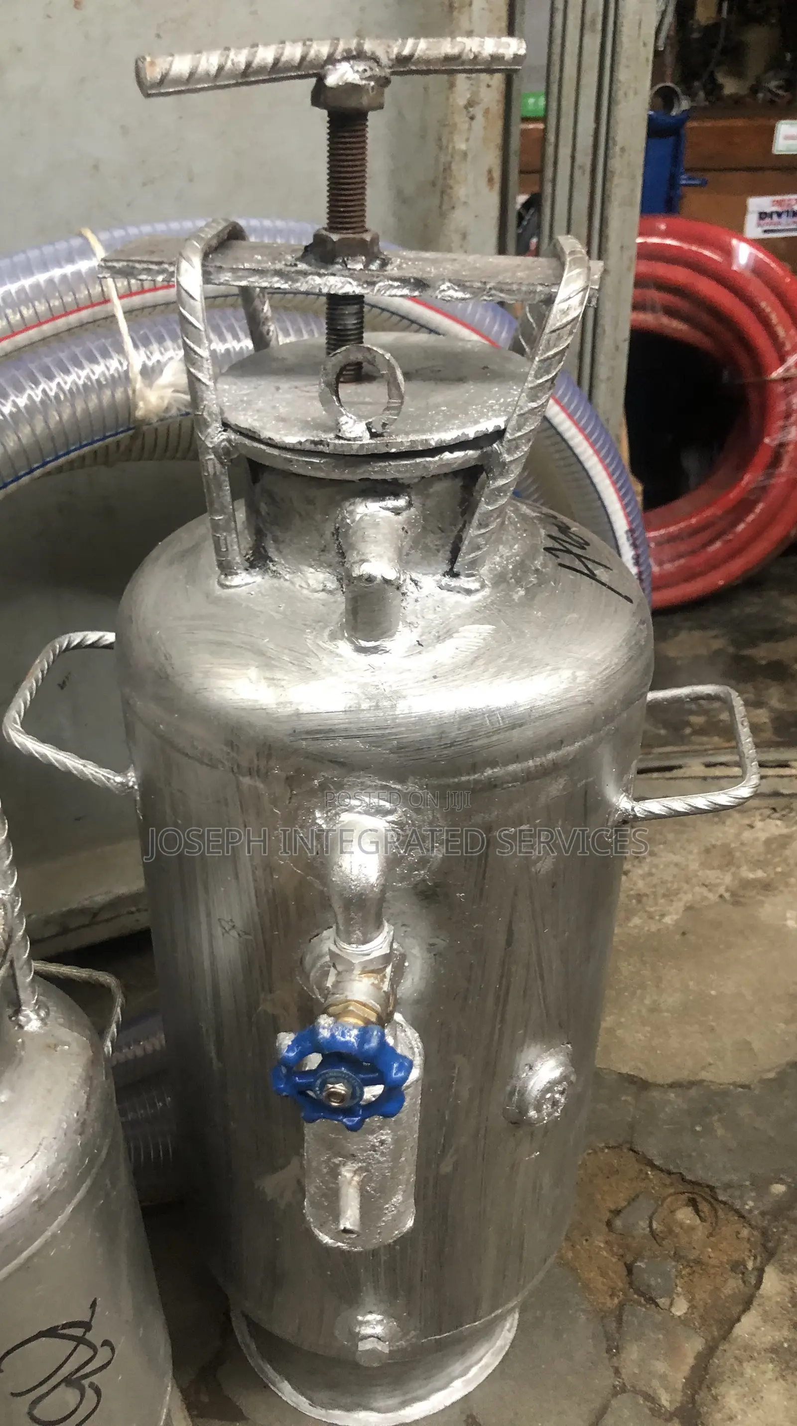 Heavy-Duty Pressure Vessel (Medium One)