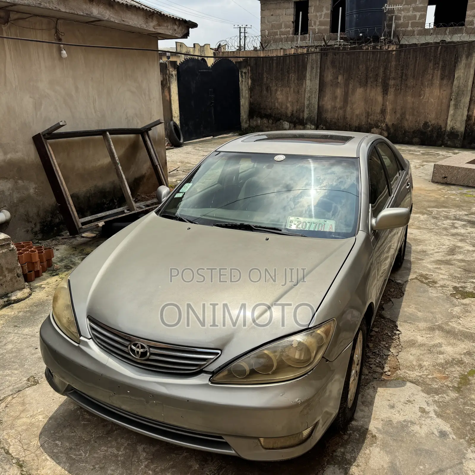 Toyota Camry XLE V6 4dr Sedan (3.0L 6cyl 5A) 2005 Gray