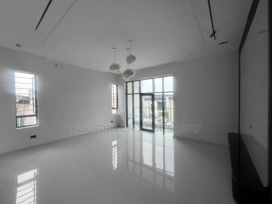 4bdrm Duplex in Lekki Palm City for sale