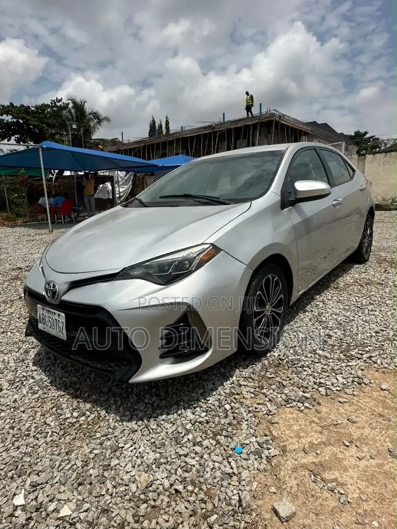 Toyota Corolla LE 4dr Sedan (1.8L 4cyl CVT) 2016 Silver