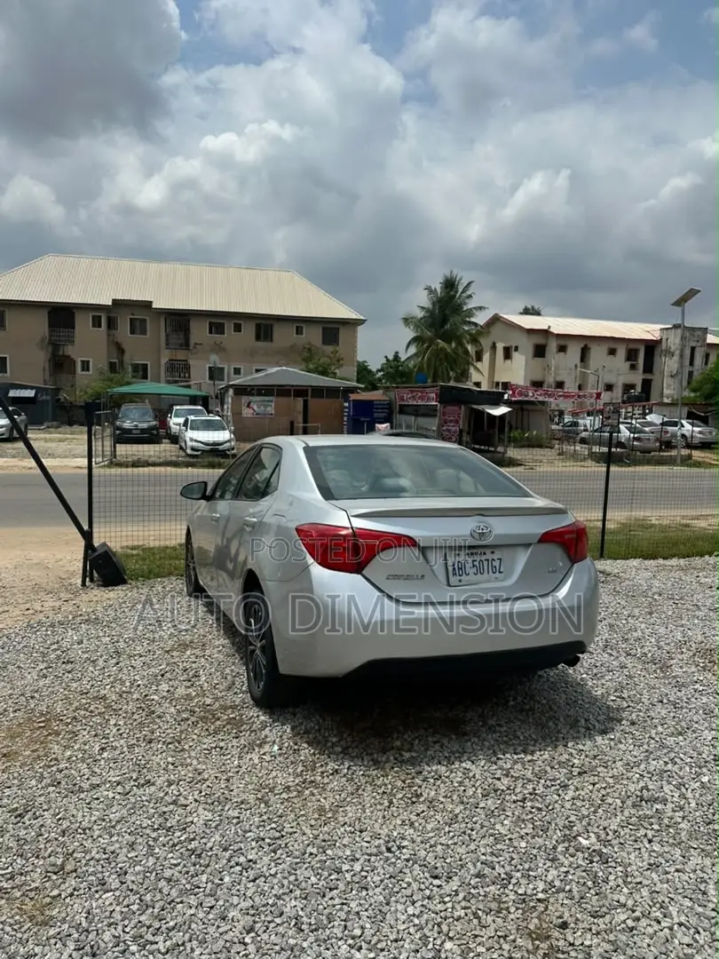 Toyota Corolla LE 4dr Sedan (1.8L 4cyl CVT) 2016 Silver