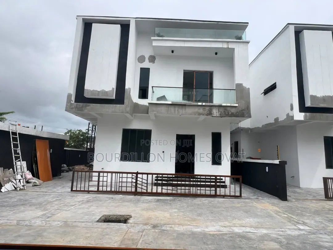 4bdrm Duplex in Jakunde Lekki Lagos for sale