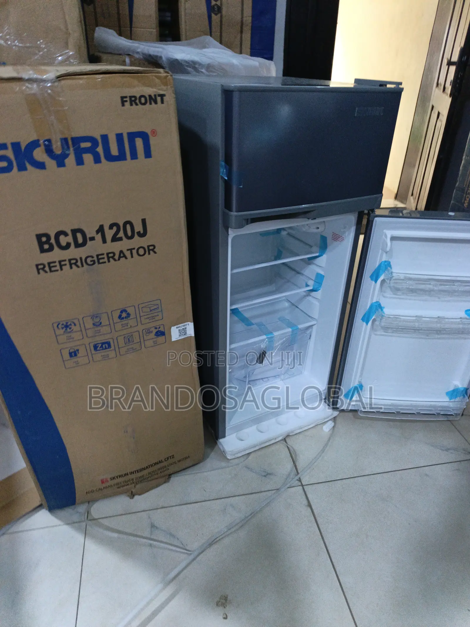 Skyrun 105L Refrigerator – Compact Freezer Refrigerator Combo
