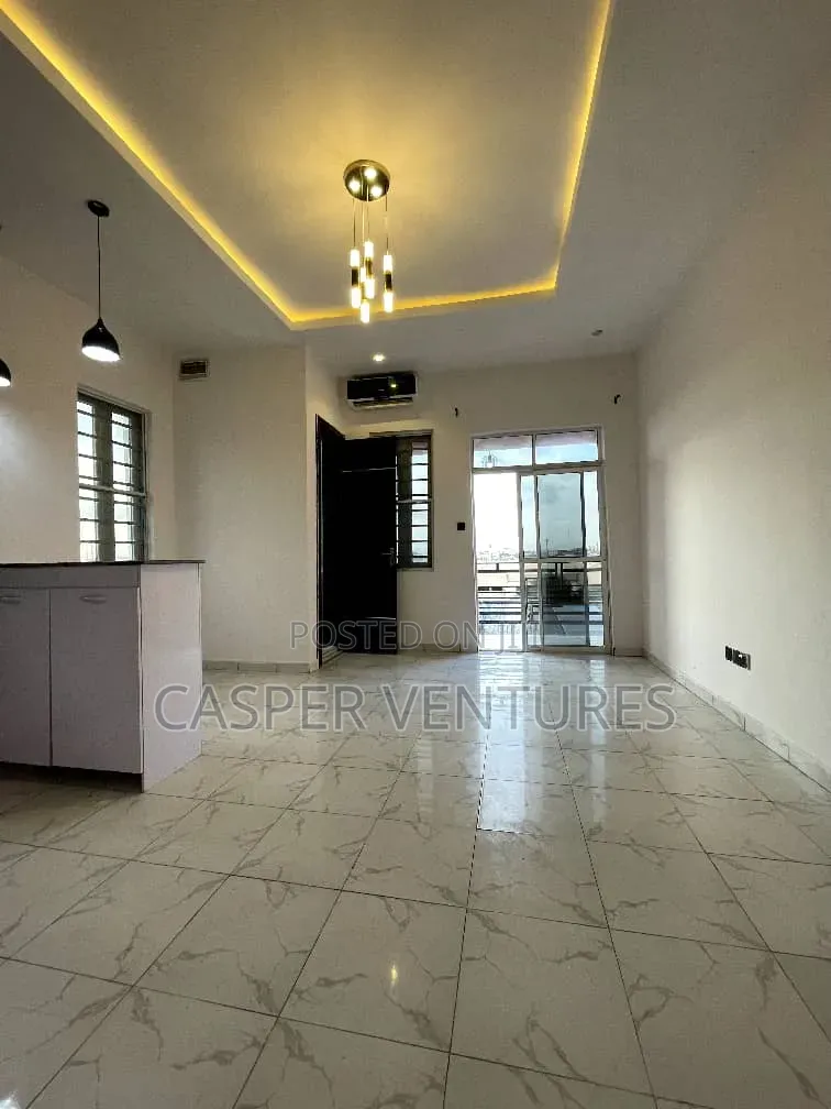 Mini Flat in Off Alpha Beach, Lekki Phase 2 for rent