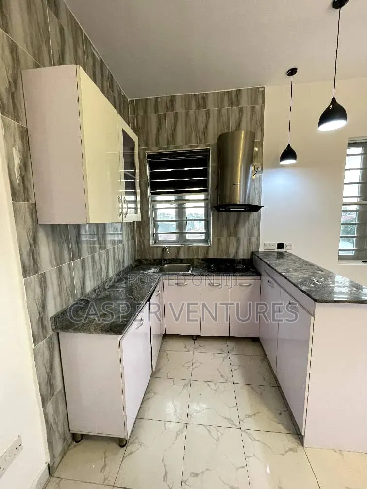 Mini Flat in Off Alpha Beach, Lekki Phase 2 for rent