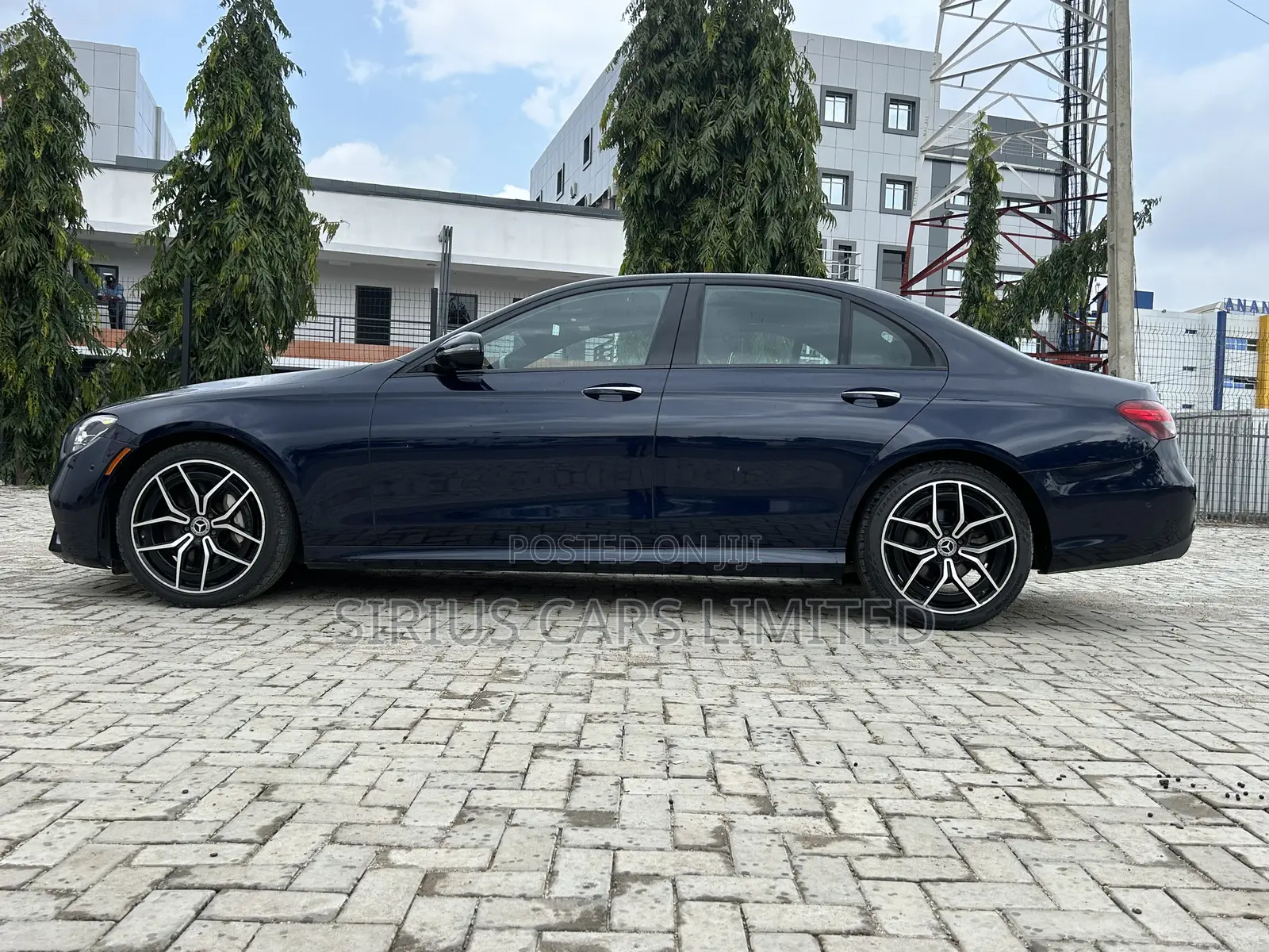 Mercedes-Benz E350 2021 Blue