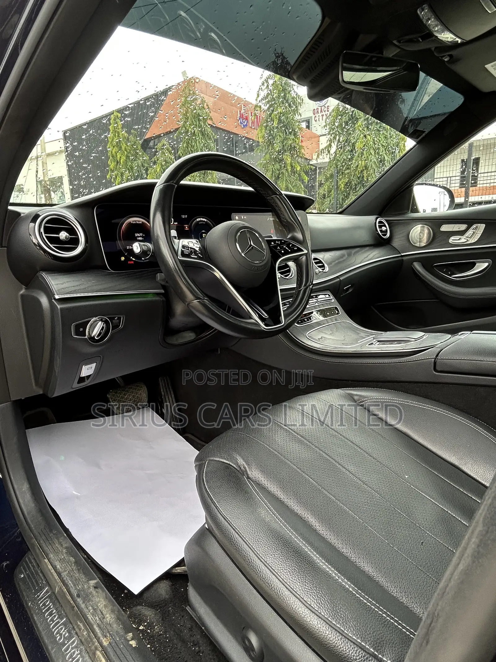 Mercedes-Benz E350 2021 Blue