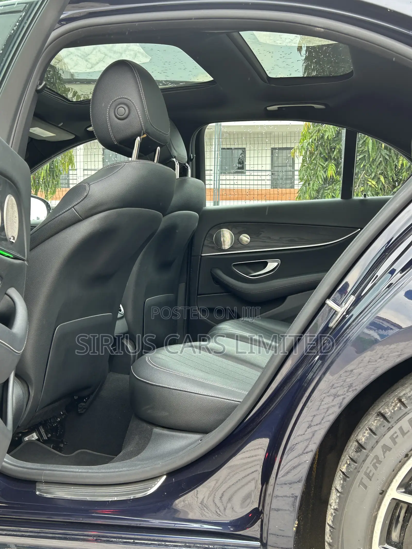 Mercedes-Benz E350 2021 Blue
