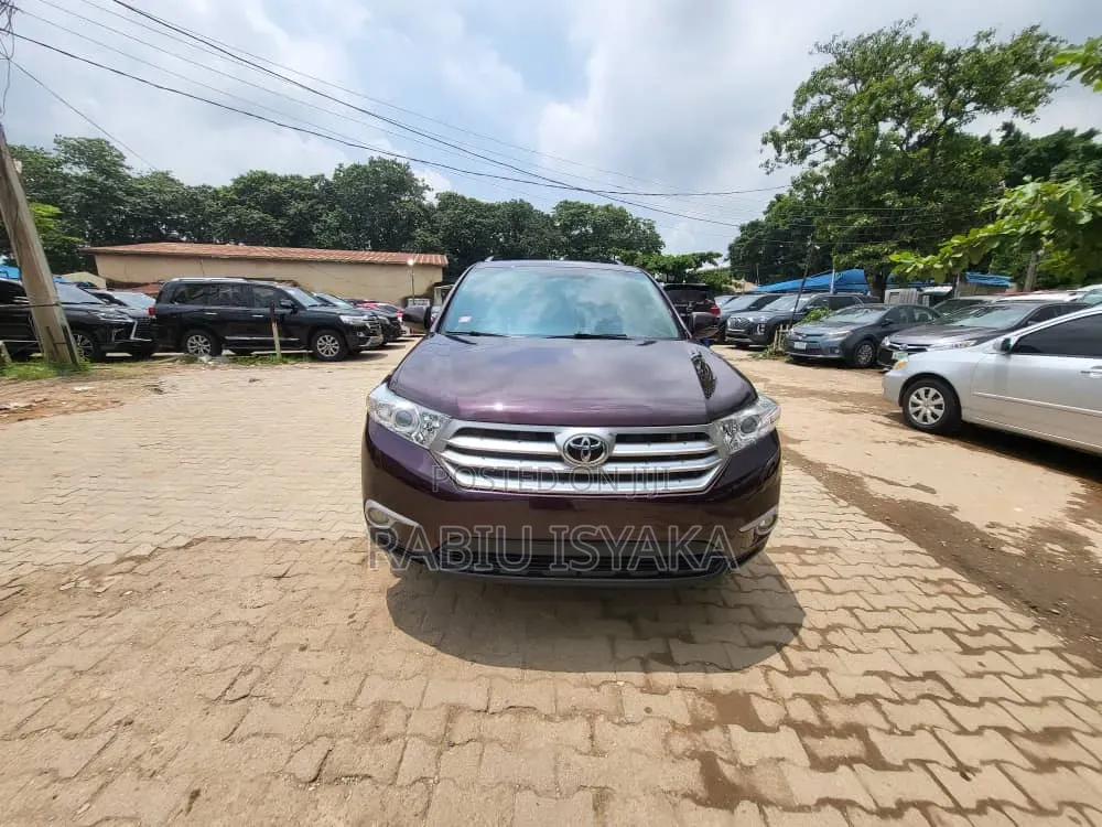 Toyota Highlander 2012 Brown