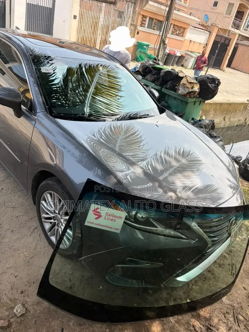 Lexus Es350 2014 Windscreen Glass Available Installed at Chimatex