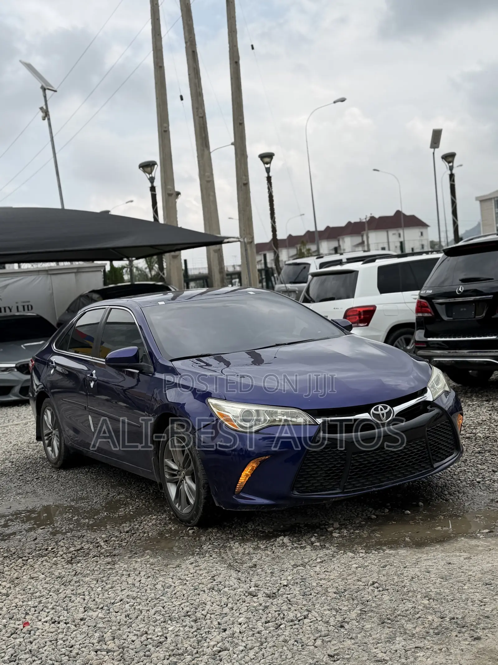 Toyota Camry SE 4dr Sedan (2.5L 4cyl 6A) 2015 Blue