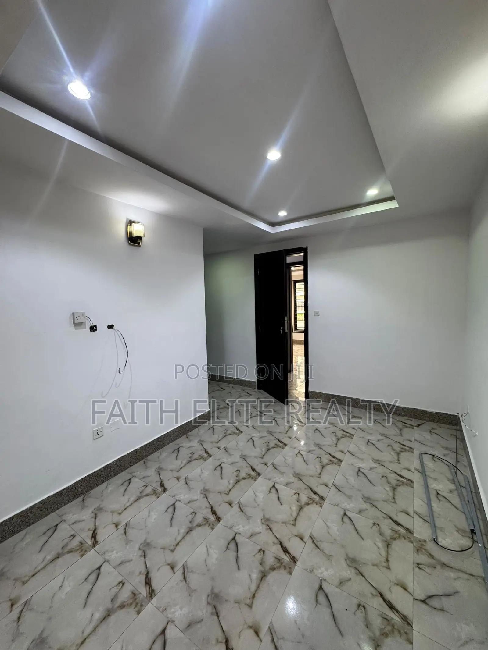 3bdrm Apartment in Lekki Phase 1 for rent