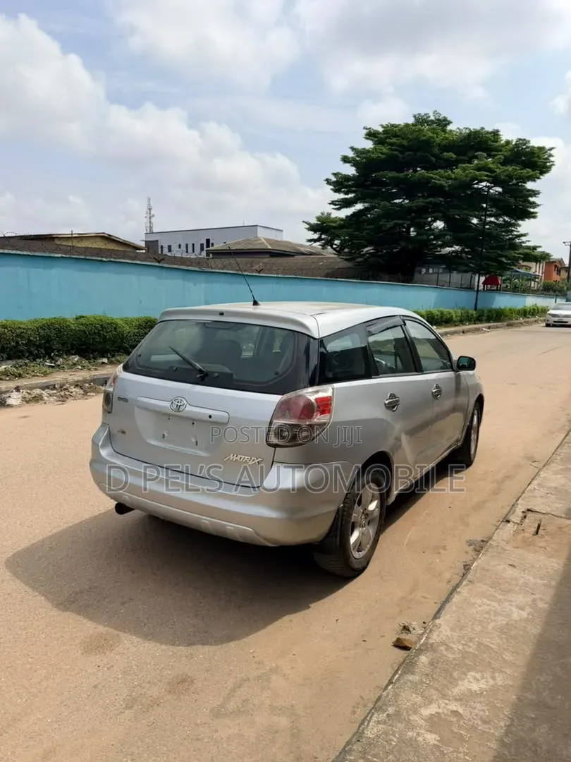 Toyota Matrix 2005 Silver