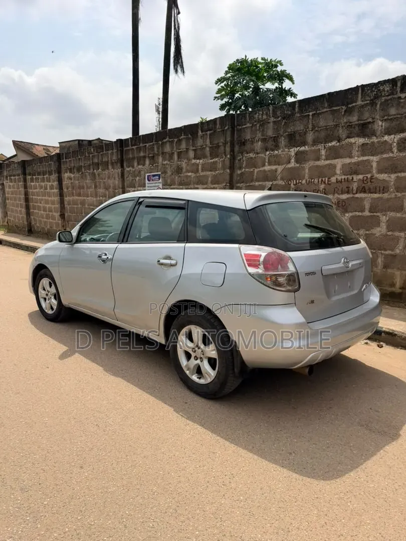 Toyota Matrix 2005 Silver