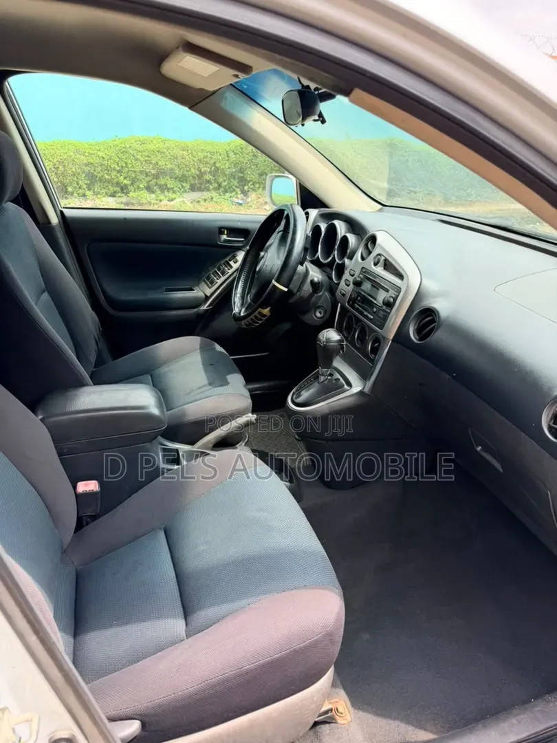 Toyota Matrix 2005 Silver