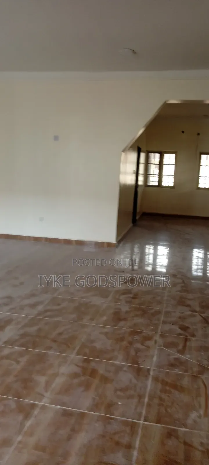 3bdrm Block of Flats in Kaura for rent