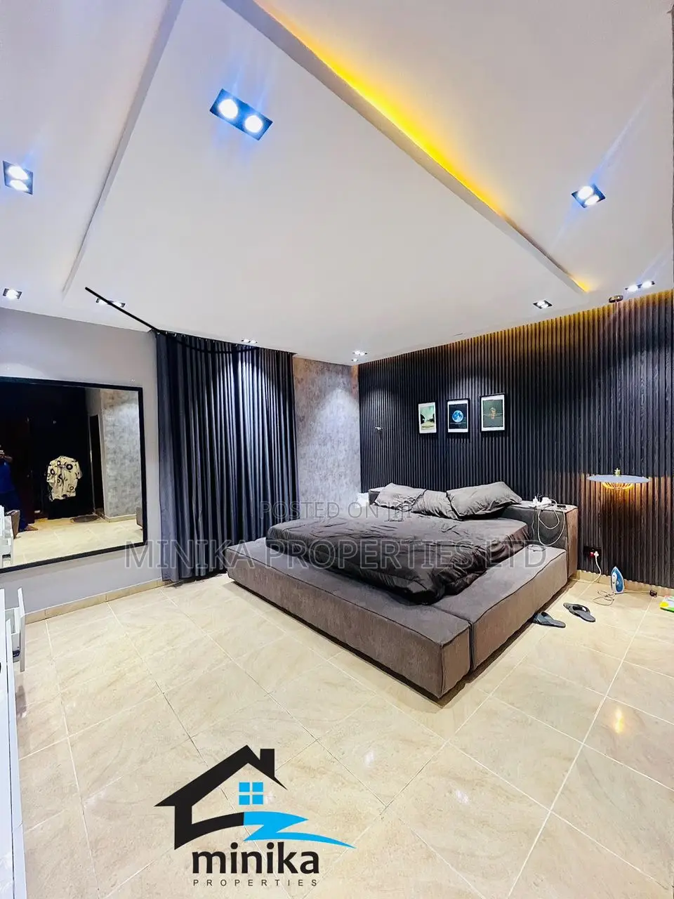 3bdrm Apartment in Osapa london for sale