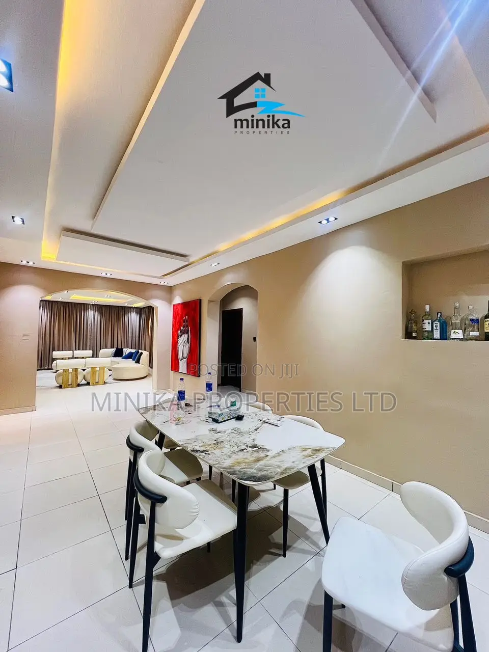 3bdrm Apartment in Osapa london for sale