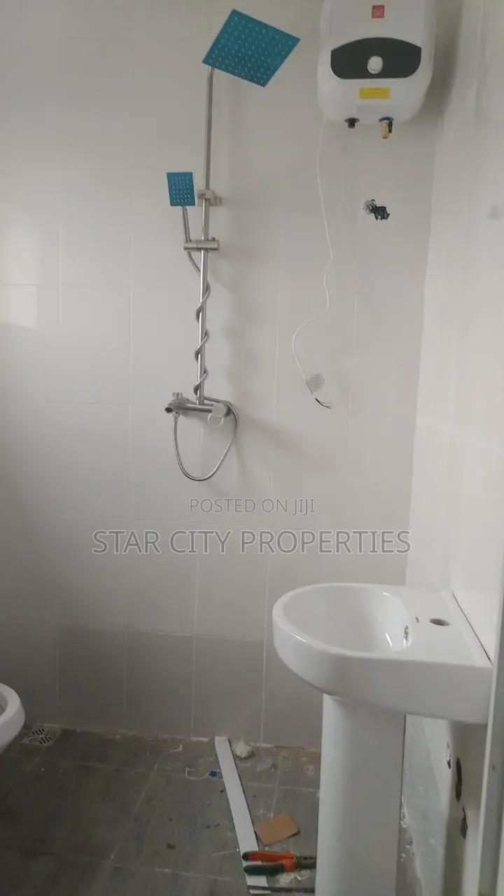 3bdrm Apartment in Okupe Estate, Mende for rent