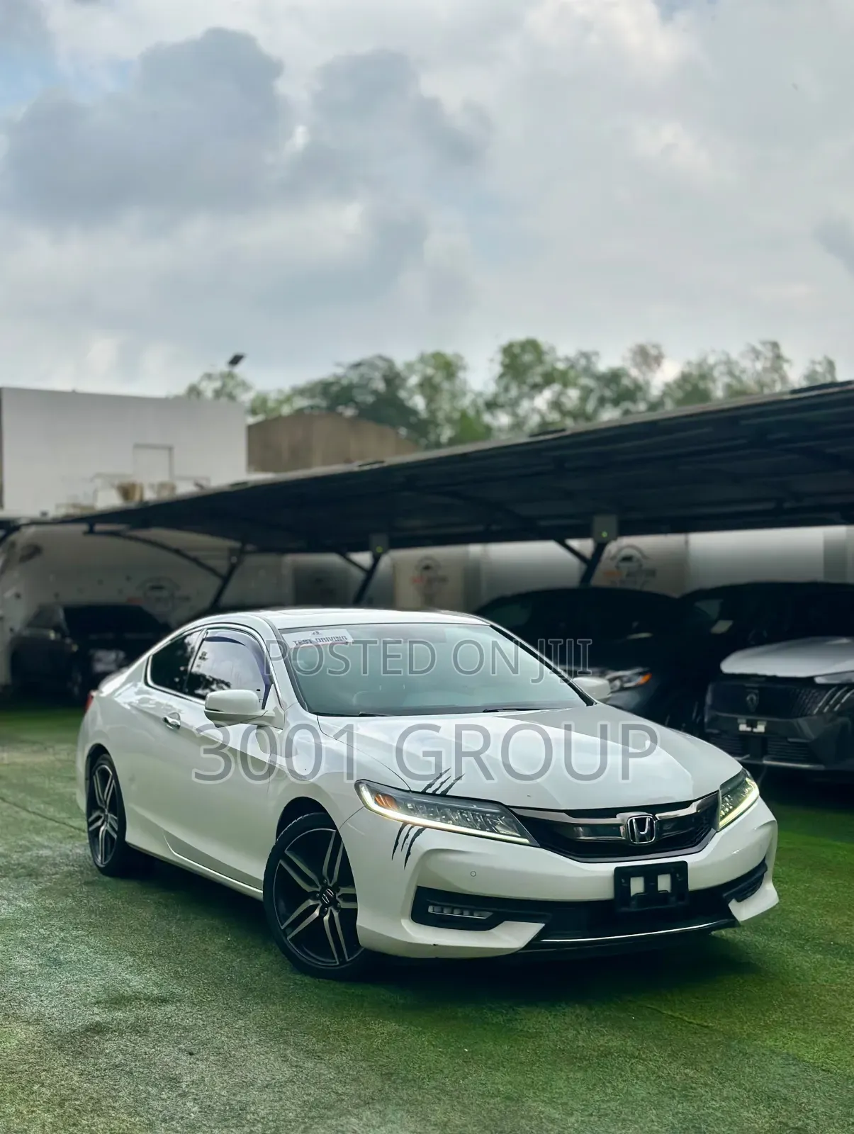 Honda Accord Touring V6 2dr Coupe FWD (3.5L 6cyl 6A) 2017 White