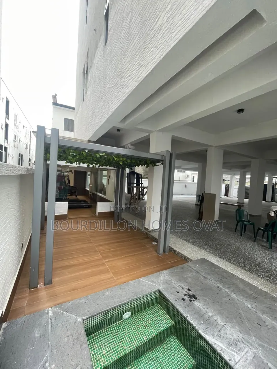 3bdrm Apartment in Ikate Lekki Lagos for sale