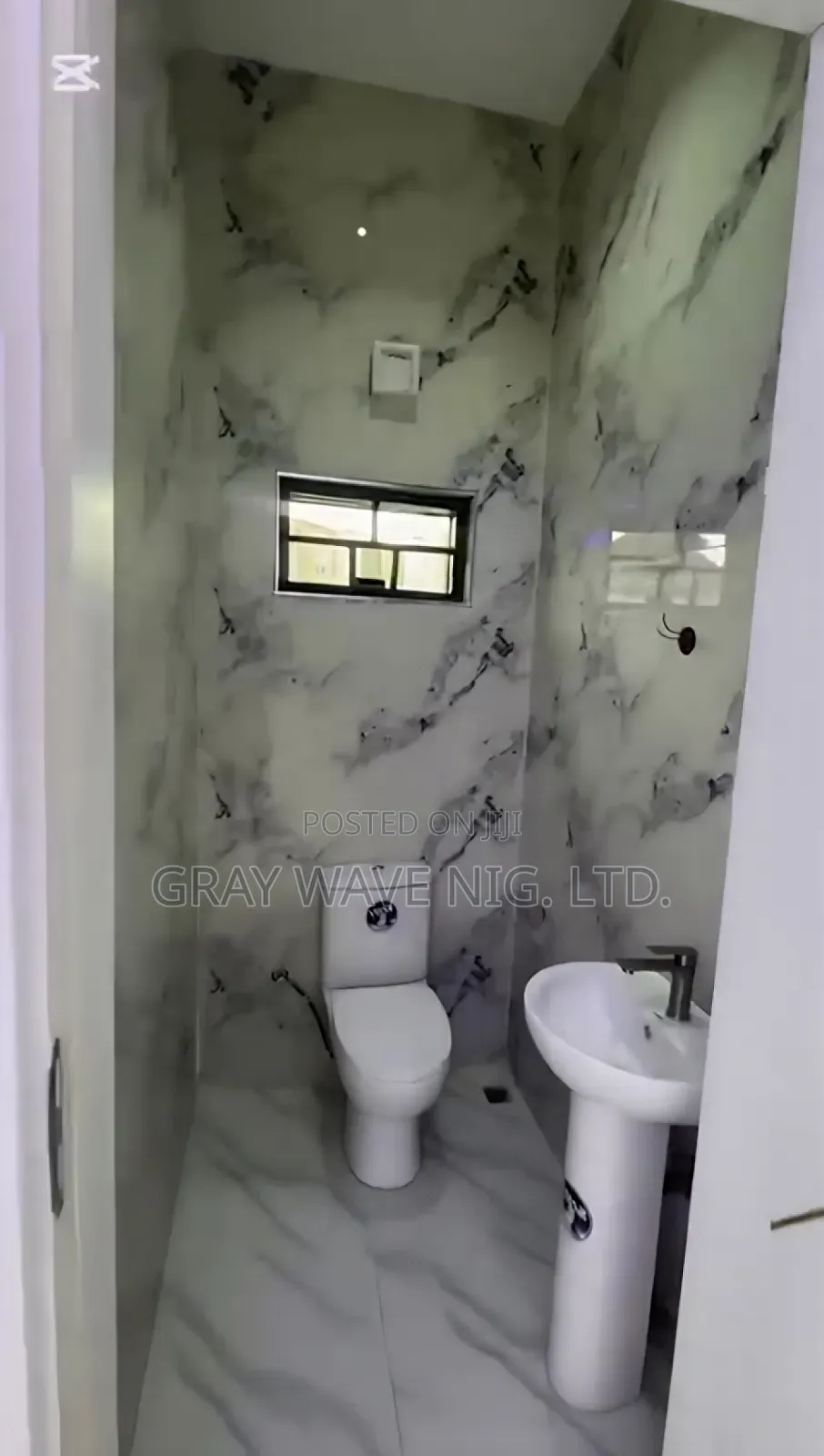 5bdrm Duplex in Guzape District for sale