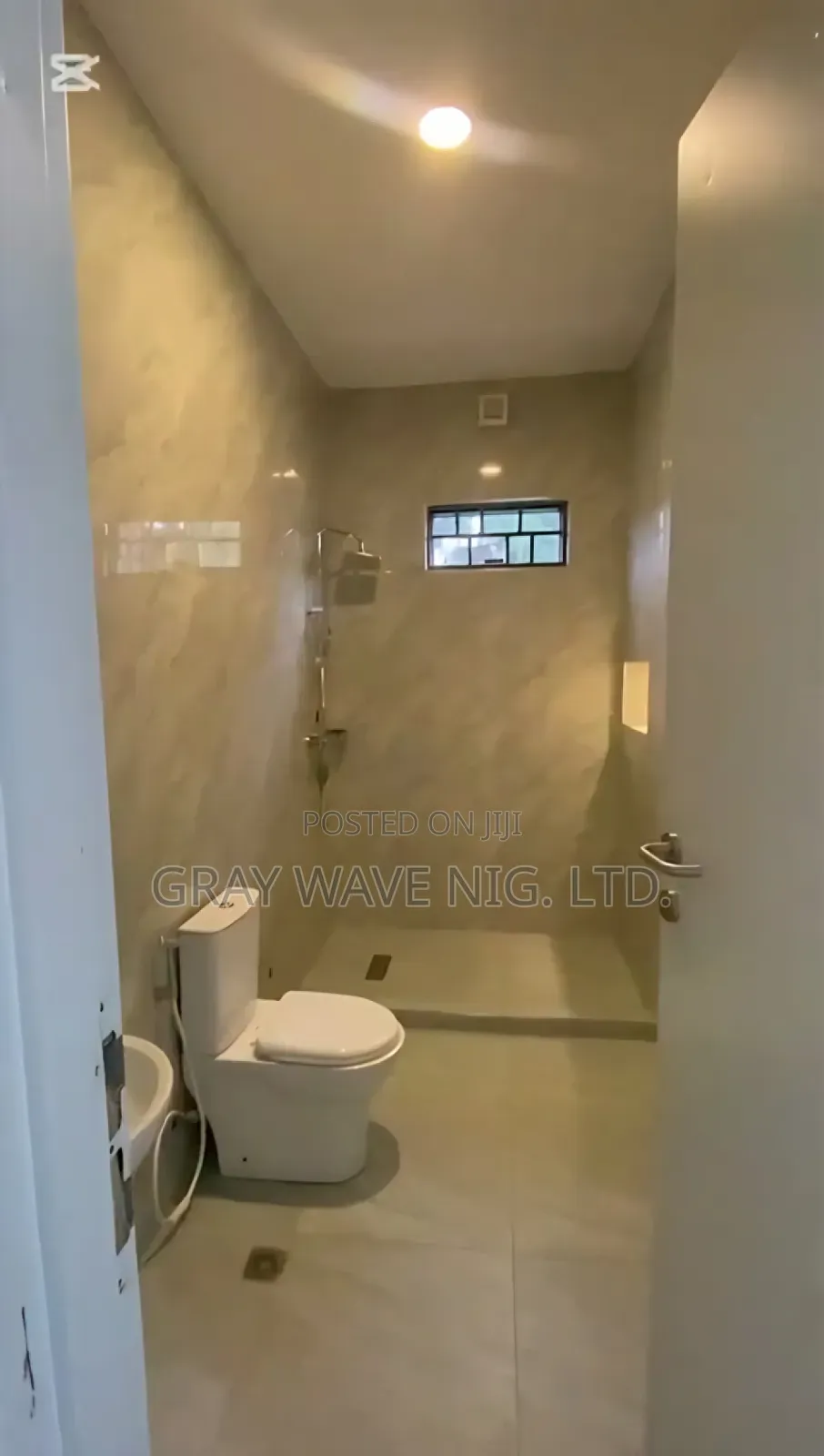 5bdrm Duplex in Guzape District for sale