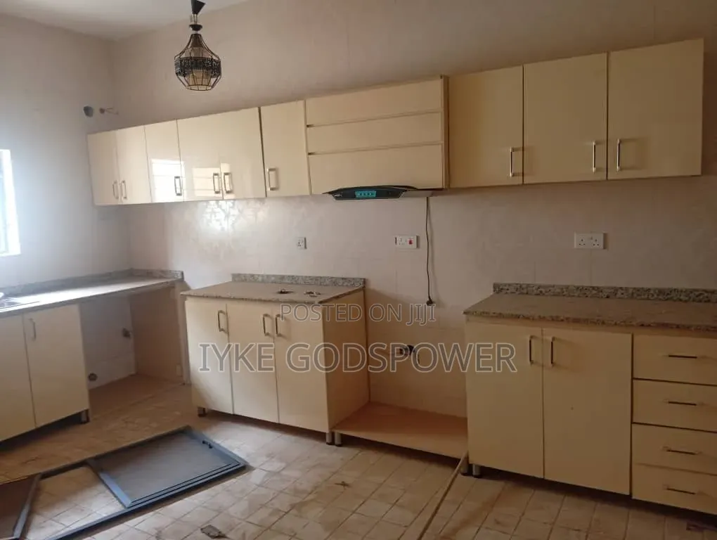 4bdrm Duplex in Kaura for rent