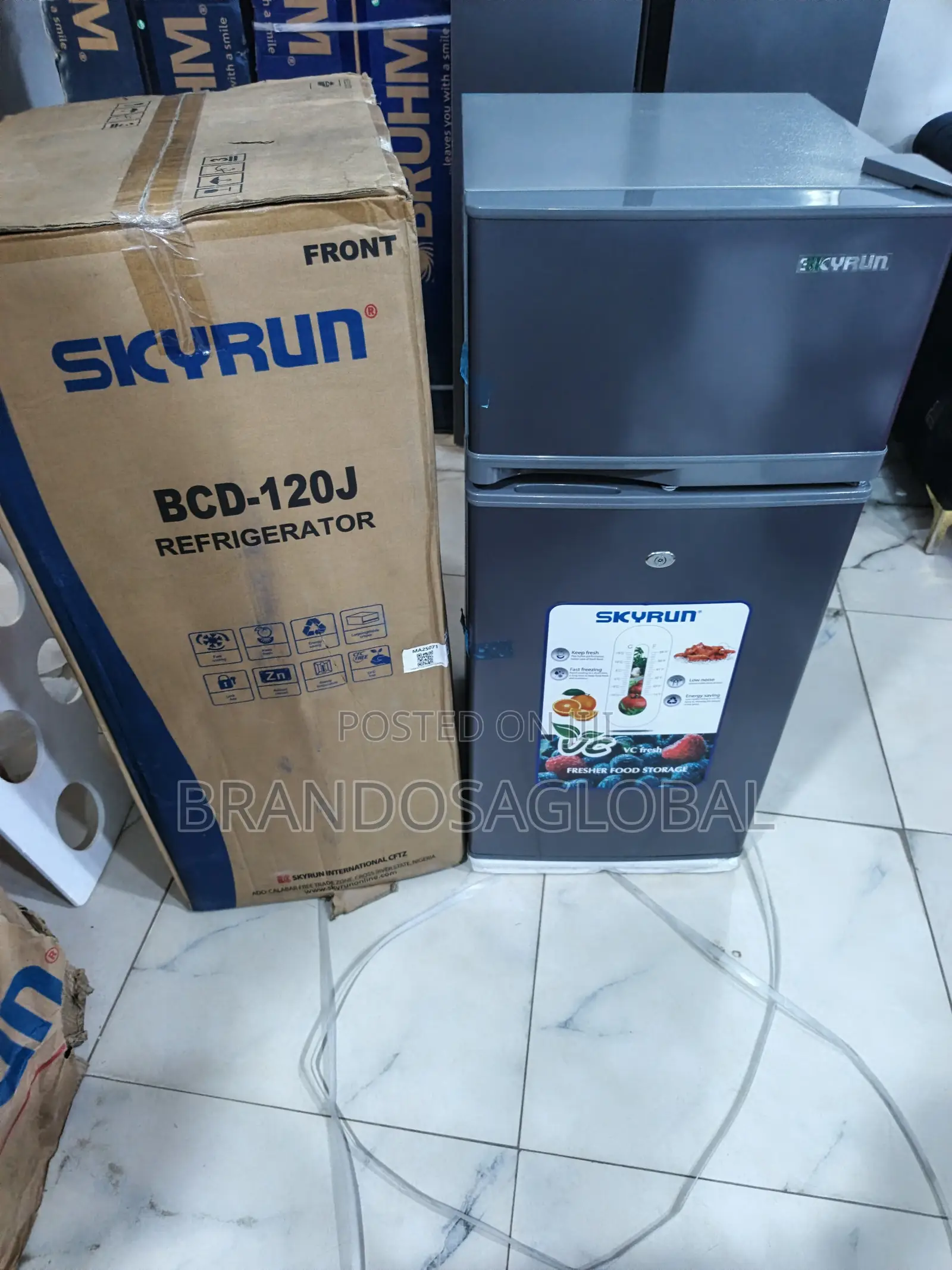 Skyrun 105L Refrigerator – Practical Household Refrigerator
